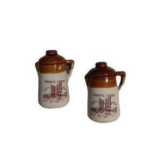 Vintage Souvenir Toronto Canada Salt & Pepper Shaker Set